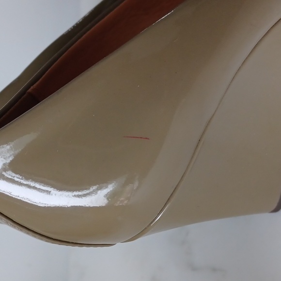 COACH Wedge olive green shoes. Size 7.5 - Picture 6 of 6